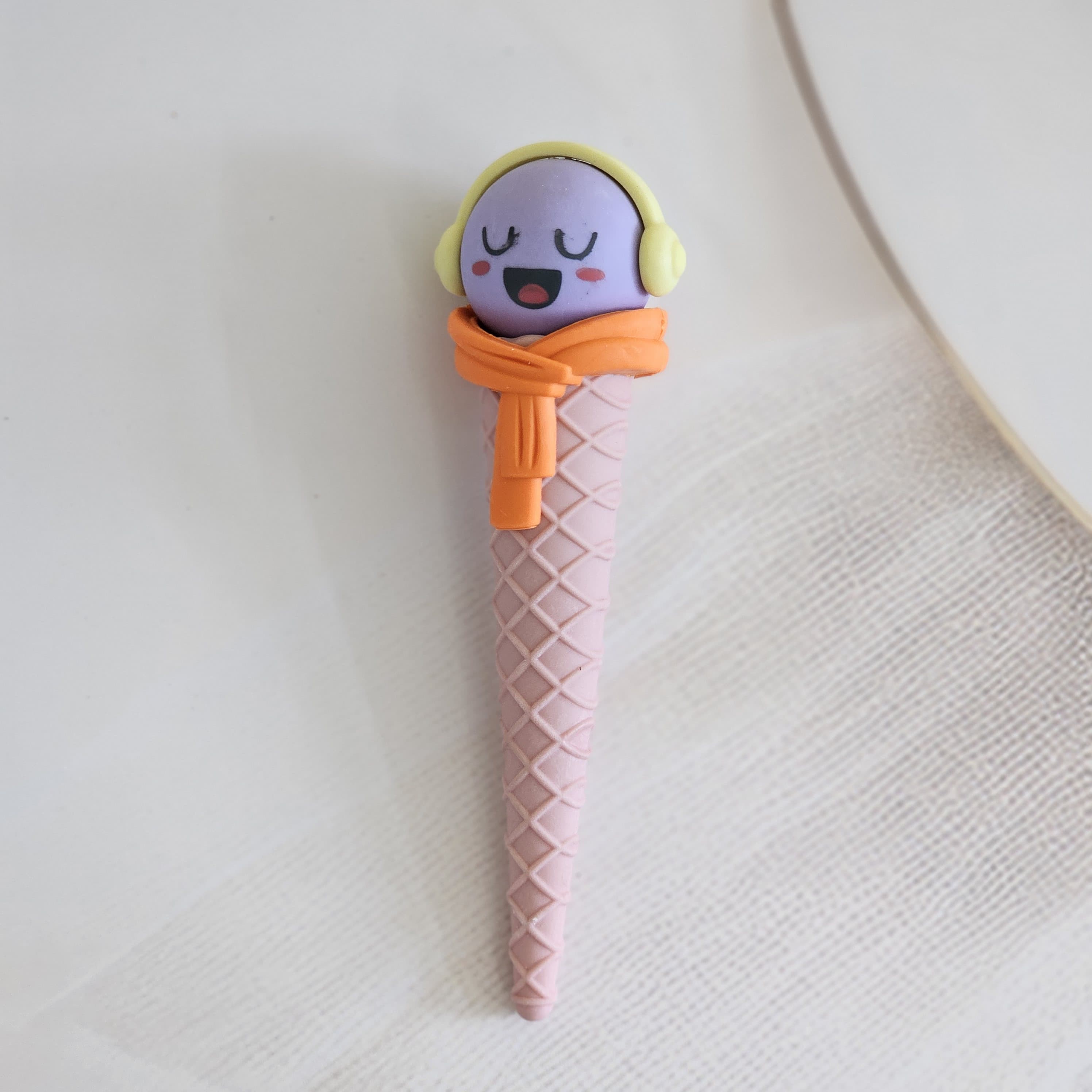 Colorful ice cream design erasers, unique and playful, perfect for kids, buy online at www.usmile.toys.
